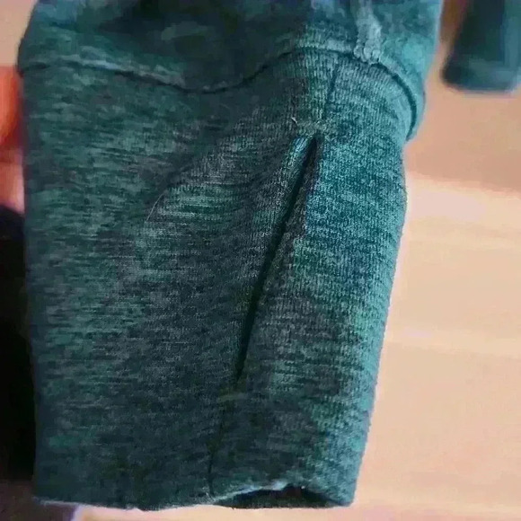 Eddie Bauer long sleeved warm, soft shirt - Picture 3 of 8